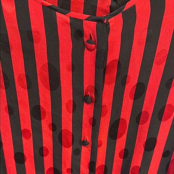 Oscar de la Renta Red and Black Boxy Blouse with Lace Trim Vintage 100% Silk - Picture 7 of 7